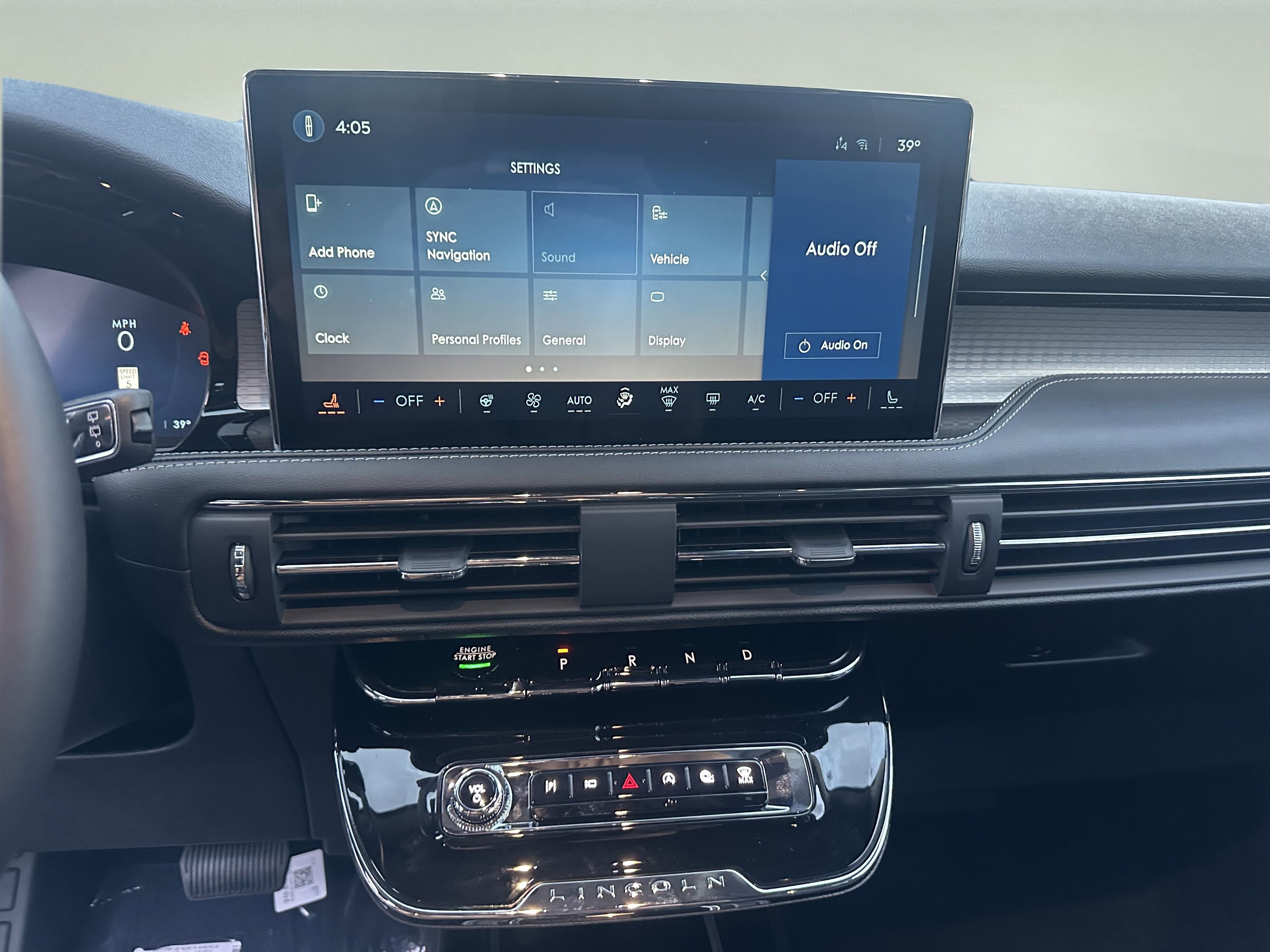 New 2026 Lincoln Corsair Premiere image 14