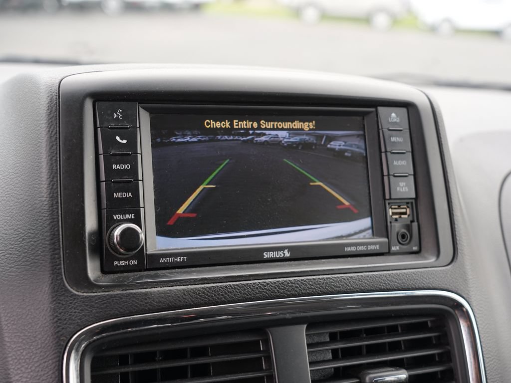 Used 2018 Dodge Grand Caravan SE w/ UConnect Hands-Free Group FWD image 25