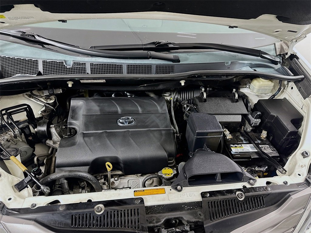 Used 2015 Toyota Sienna XLE Premium image 32