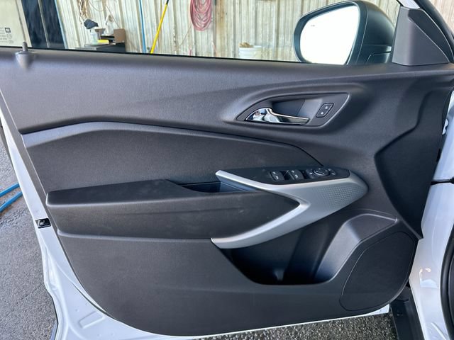 New 2026 Chevrolet Trax LS w/ Driver Confidence Package FWD image 19
