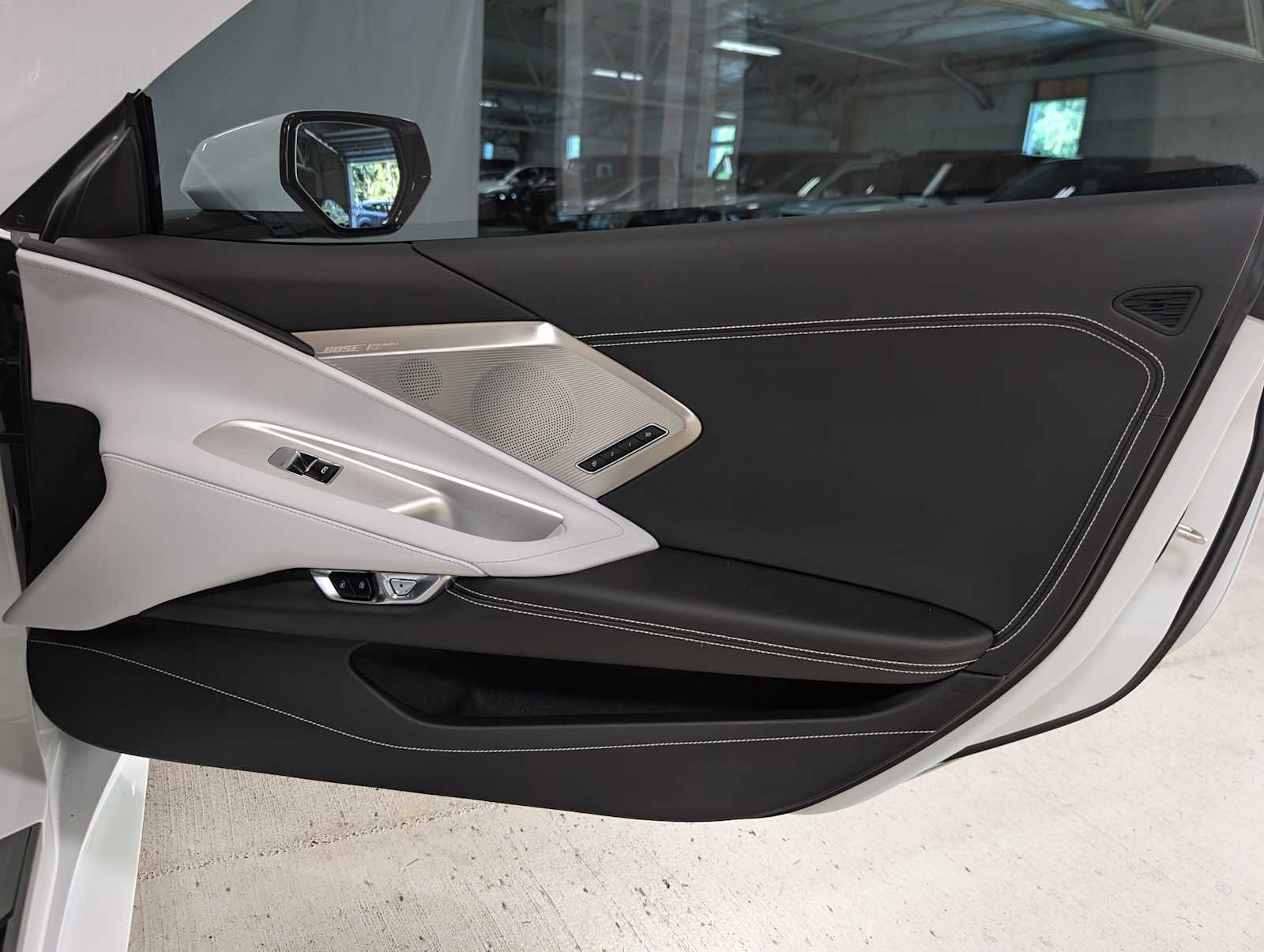 Used 2025 Chevrolet Corvette Stingray Preferred Cpe w/ Battery Protection Package image 11