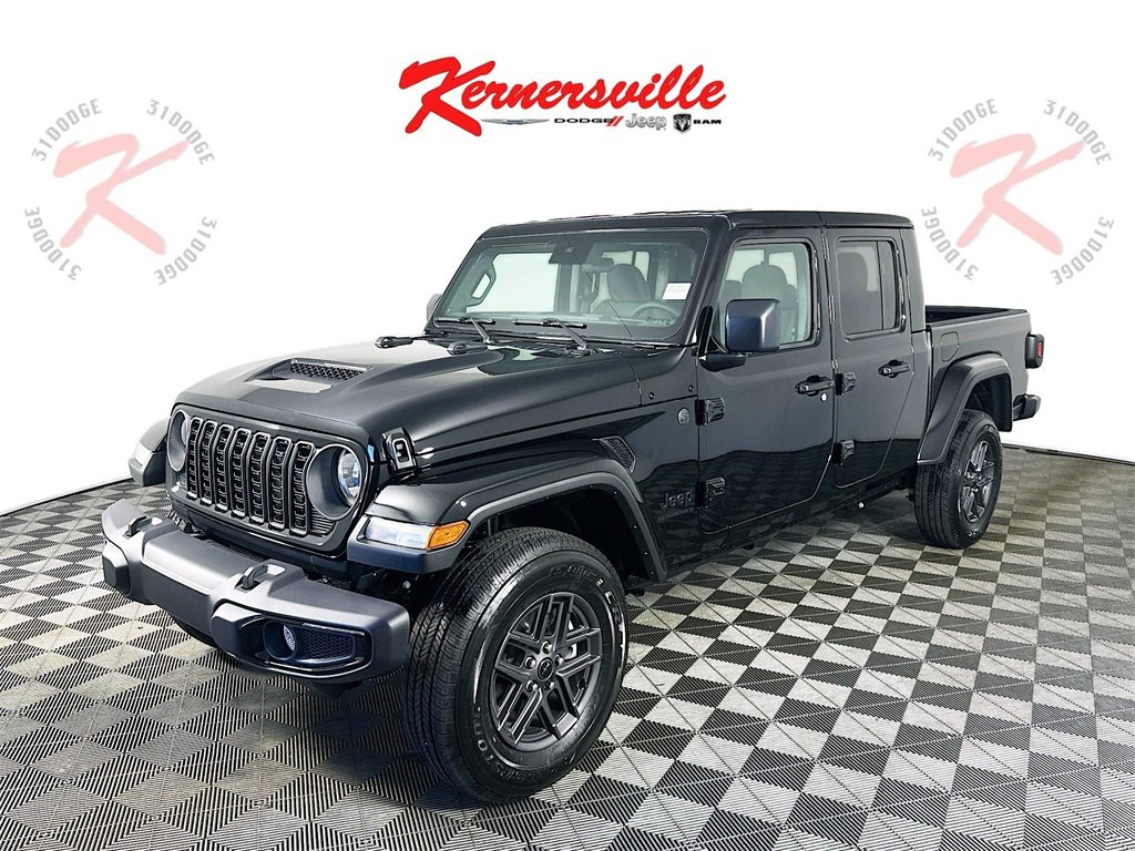 New 2025 Jeep Gladiator Sport image 3