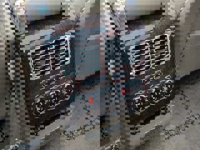 Used 2016 Land Rover Range Rover Supercharged image 31