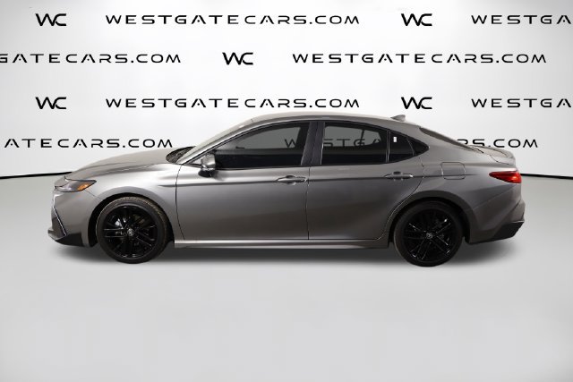 Used 2026 Toyota Camry SE FWD image 5