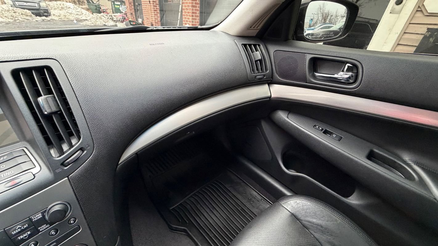 Used 2012 INFINITI G37 x Sedan w/ Premium Pkg image 14