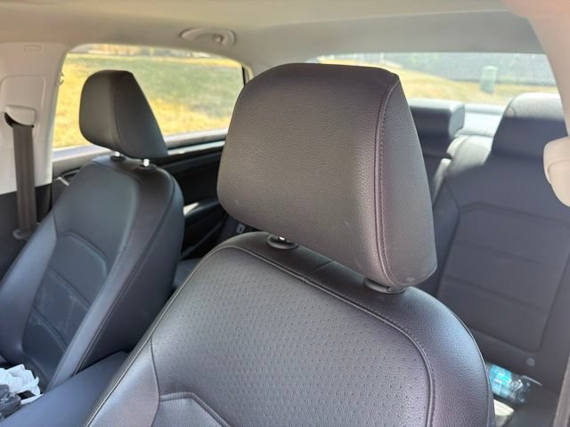 Used 2016 Volkswagen Passat 1.8T SE FWD image 10