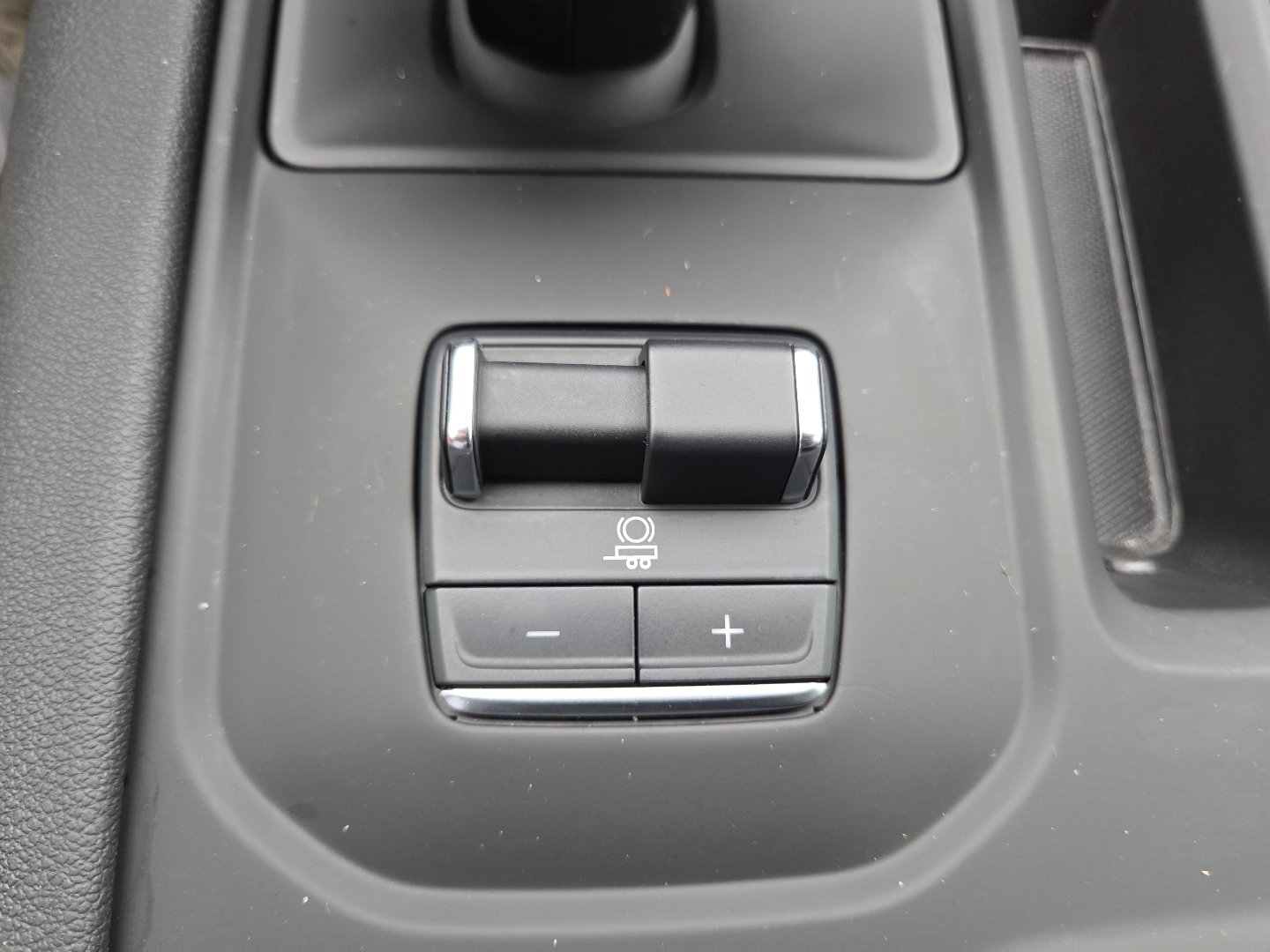 Used 2025 GMC Sierra 1500 AT4 w/ Technology Package AWD/4WD image 13