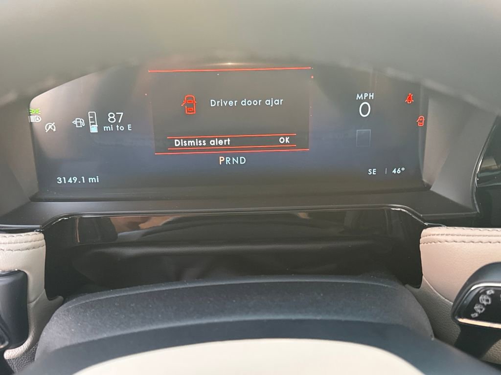 Used 2025 Lincoln Corsair AWD w/ Equipment Group 101A image 22