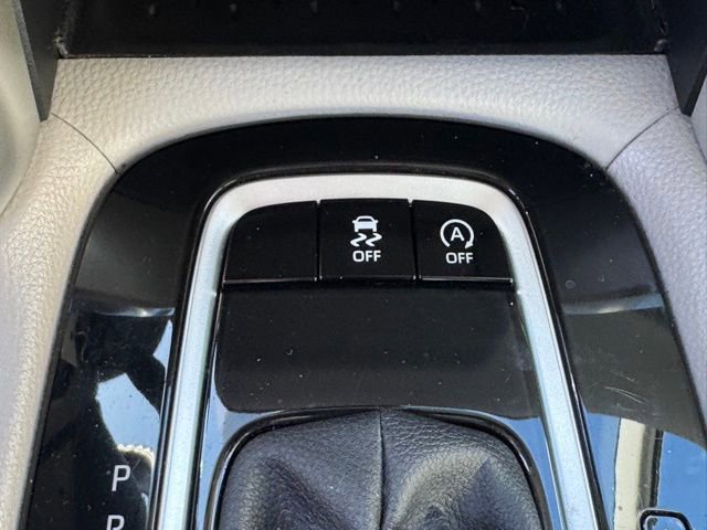 Used 2023 Toyota Corolla Cross L image 21