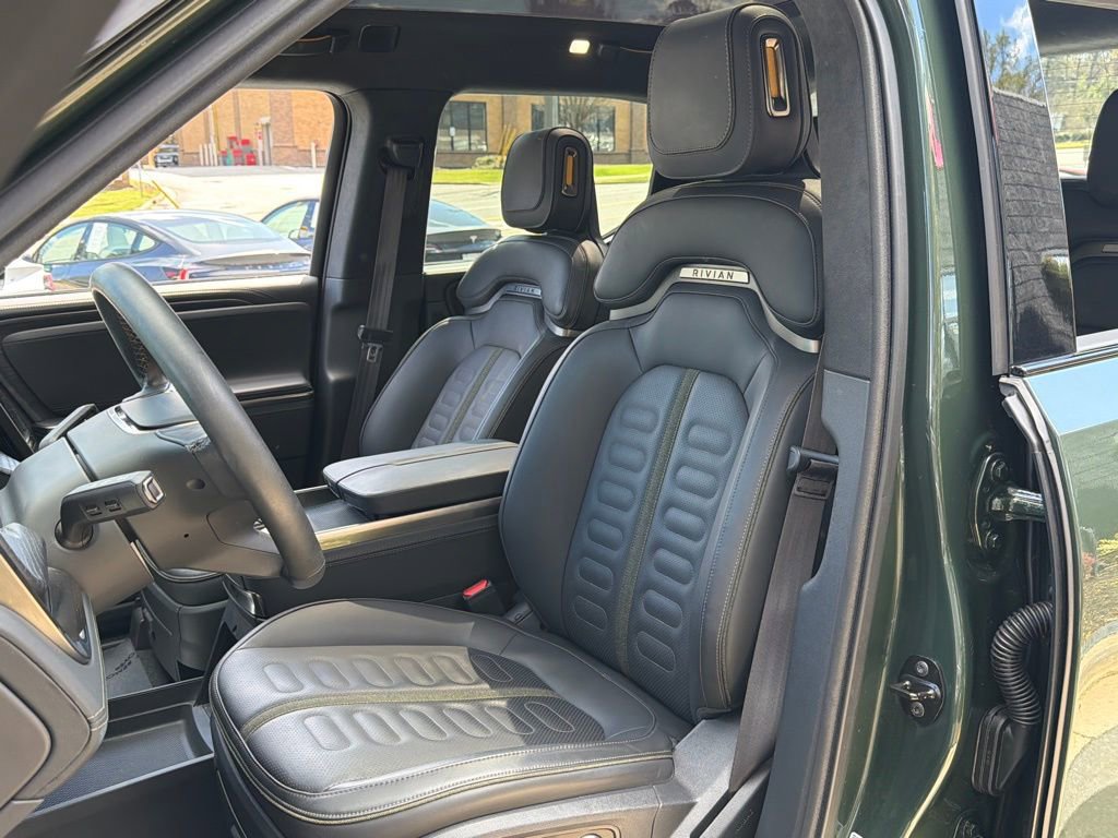 Used 2024 Rivian R1T Adventure image 26