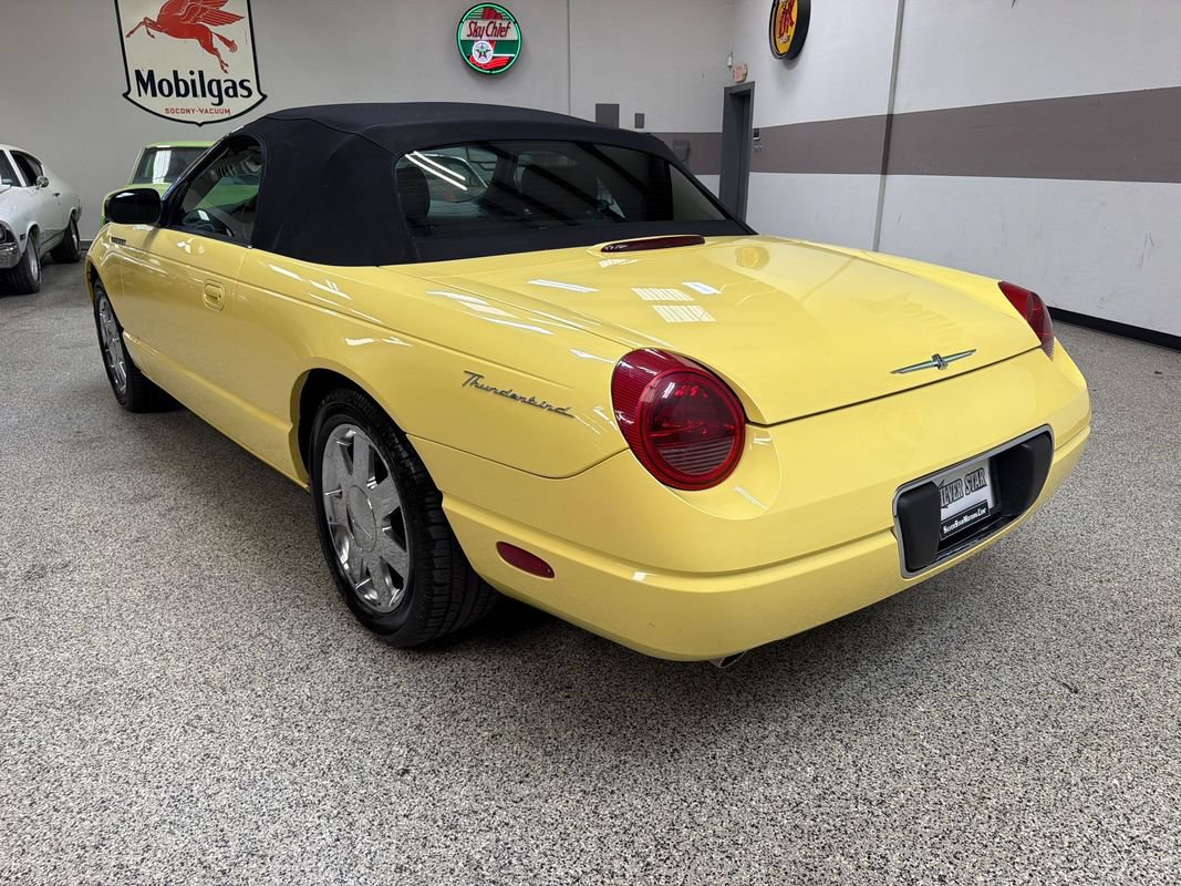 Used 2002 Ford Thunderbird RWD image 5