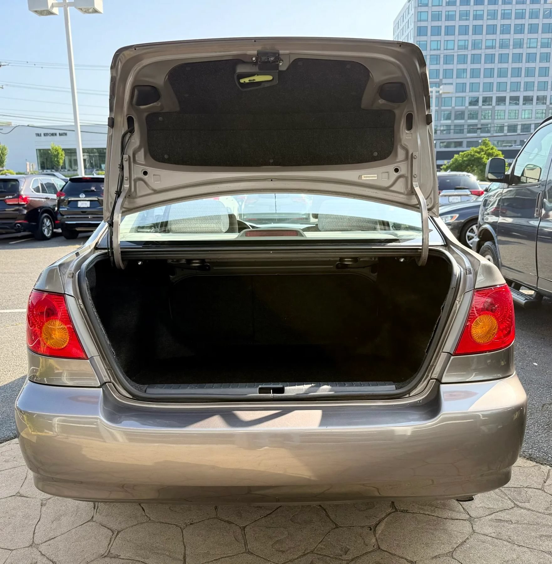 Used 2004 Toyota Corolla LE FWD image 29