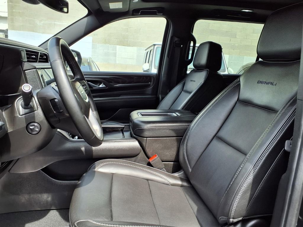 Used 2023 GMC Yukon XL Denali image 15