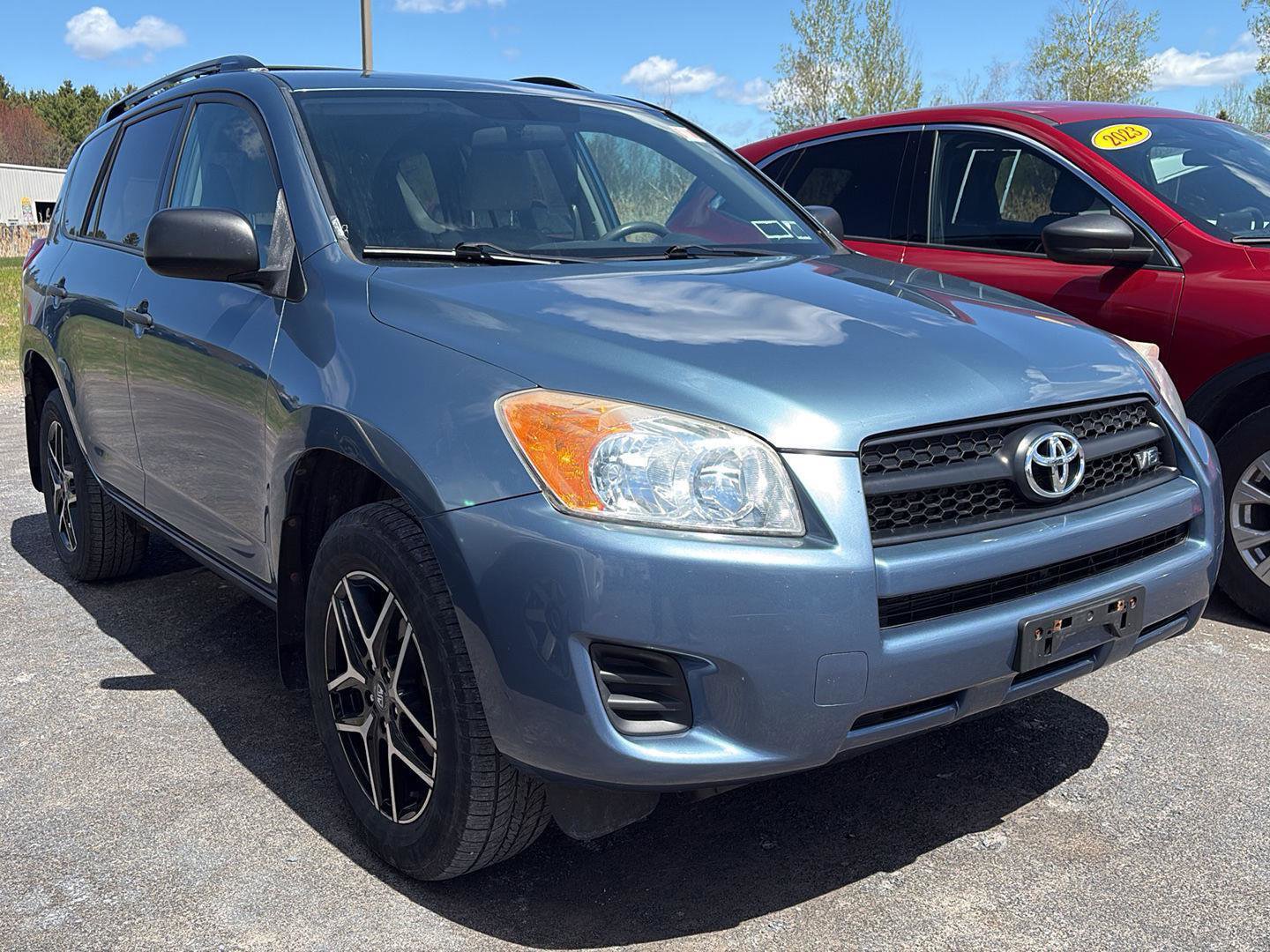 Used 2012 Toyota RAV4 4WD V6 w/ Tow Prep Pkg image 2