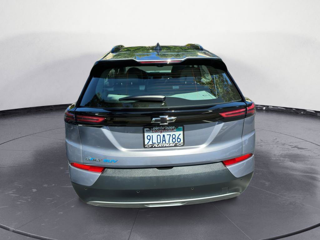Used 2023 Chevrolet Bolt EUV Premier w/ Sun & Sound Package FWD image 6