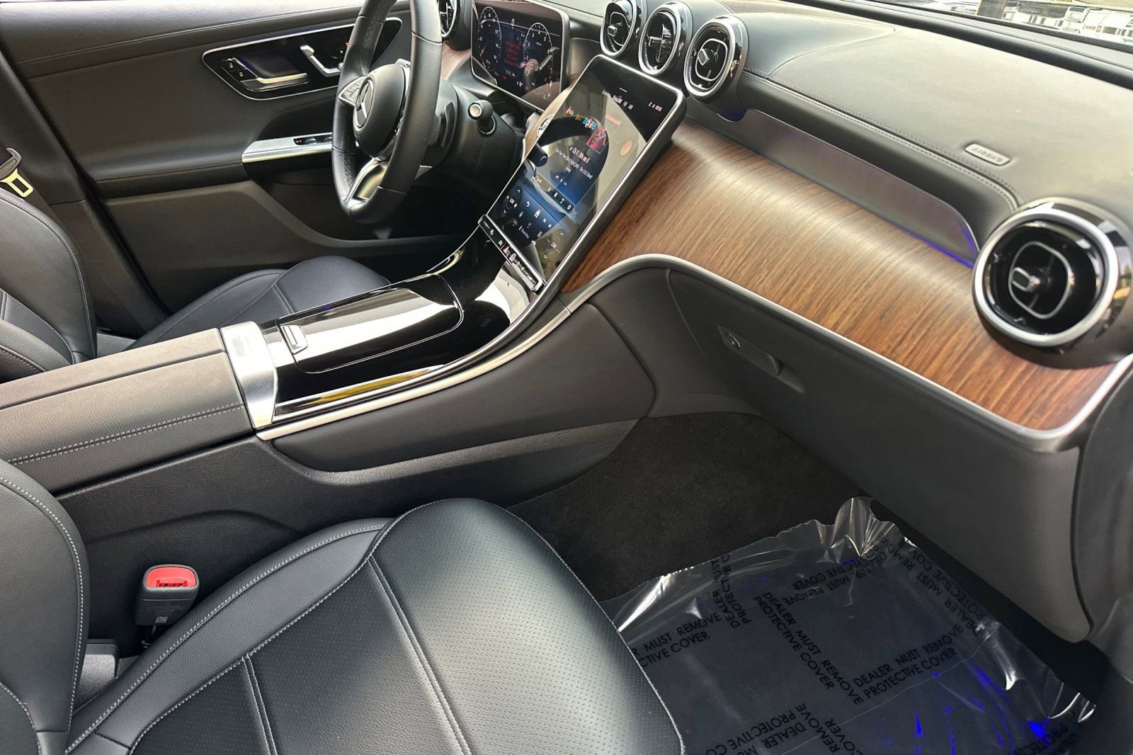 Certified 2025 Mercedes-Benz GLC 300 4MATIC image 15