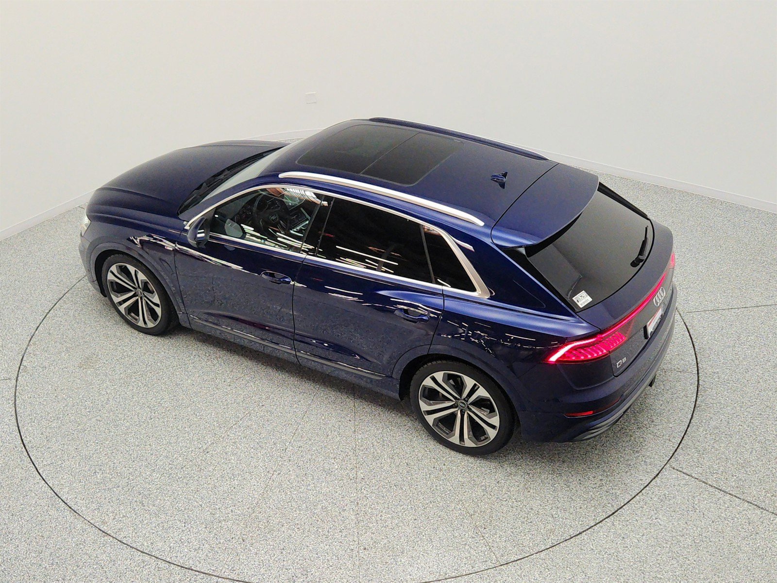 Used 2022 Audi Q8 Prestige AWD/4WD image 29