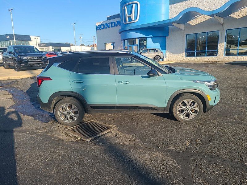 Used 2024 Kia Seltos S AWD/4WD image 6