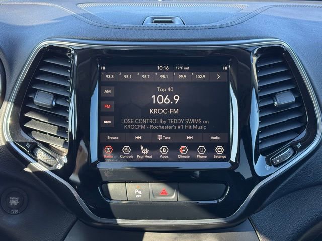 Used 2019 Jeep Cherokee Limited image 3