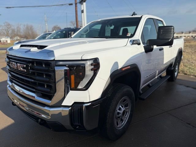 New 2026 GMC Sierra 2500 Pro image 2