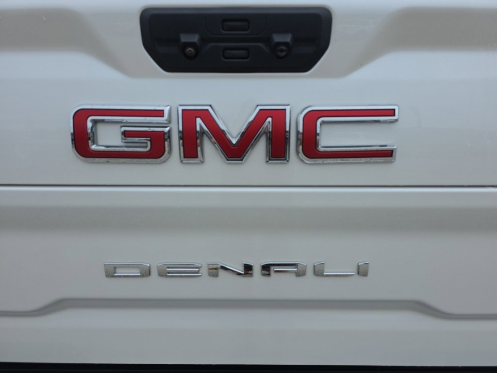 Used 2023 GMC Sierra 3500 Denali w/ Denali Ultimate Package image 9