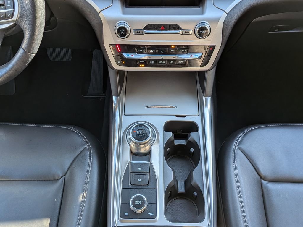 Used 2022 Ford Explorer XLT w/ Equipment Group 202A image 21