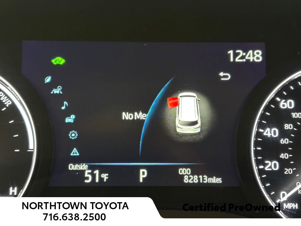 Used 2023 Toyota Sienna Platinum AWD/4WD image 6