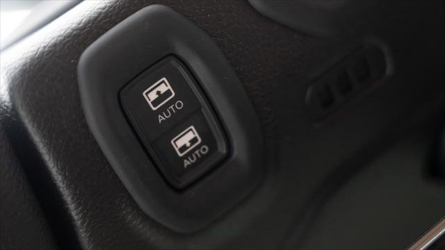 Used 2022 Jeep Wrangler Unlimited Sahara image 24