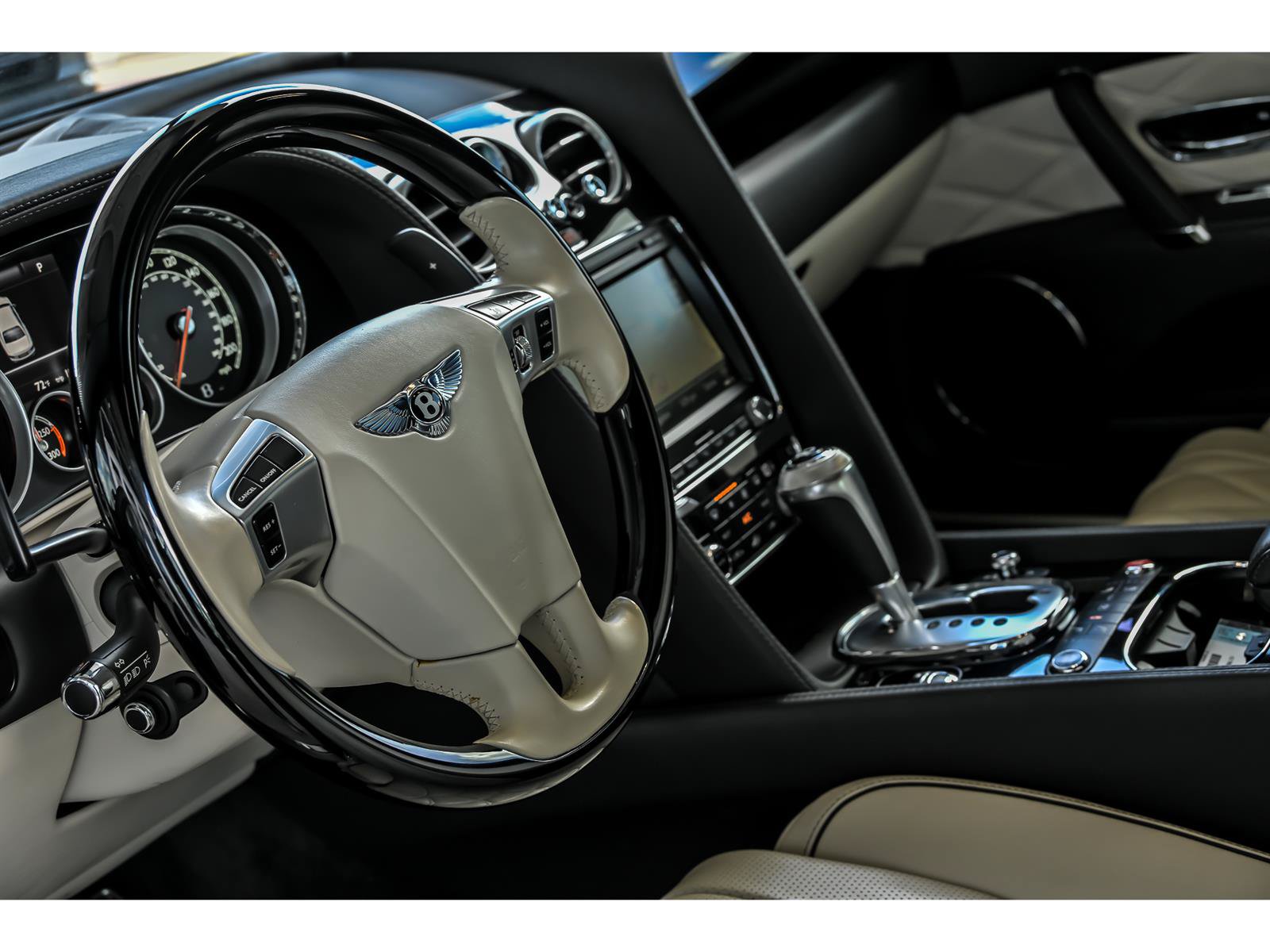 Used 2014 Bentley Flying Spur W12 AWD/4WD image 15