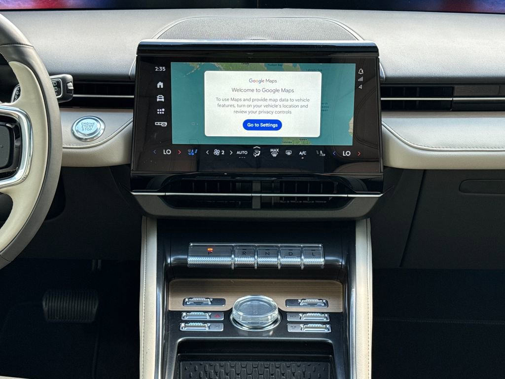 Used 2025 Lincoln Nautilus Reserve image 21