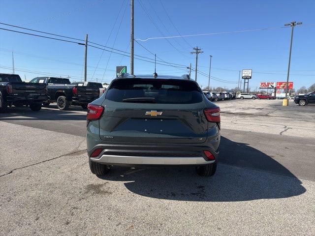 New 2026 Chevrolet Trax LT w/ Driver Confidence Package FWD image 7