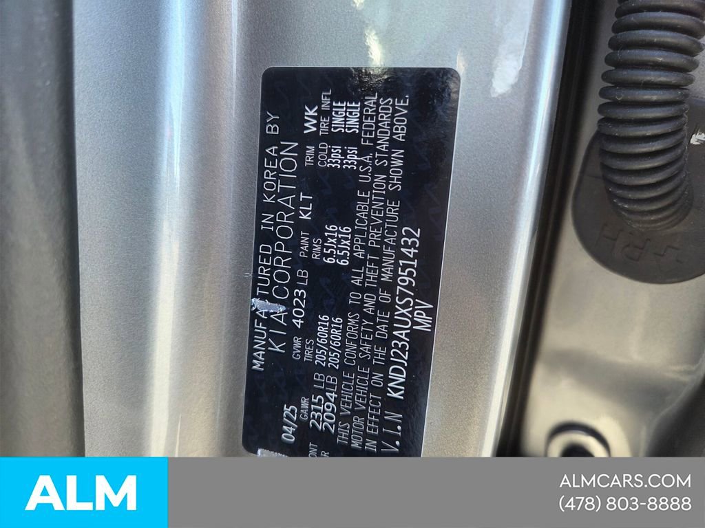 Used 2025 Kia Soul LX w/ LX Technology Package image 19