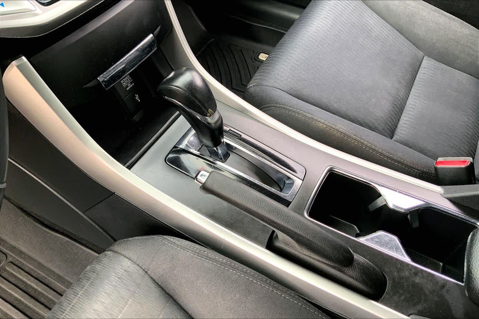 Used 2014 Honda Accord Sport image 17
