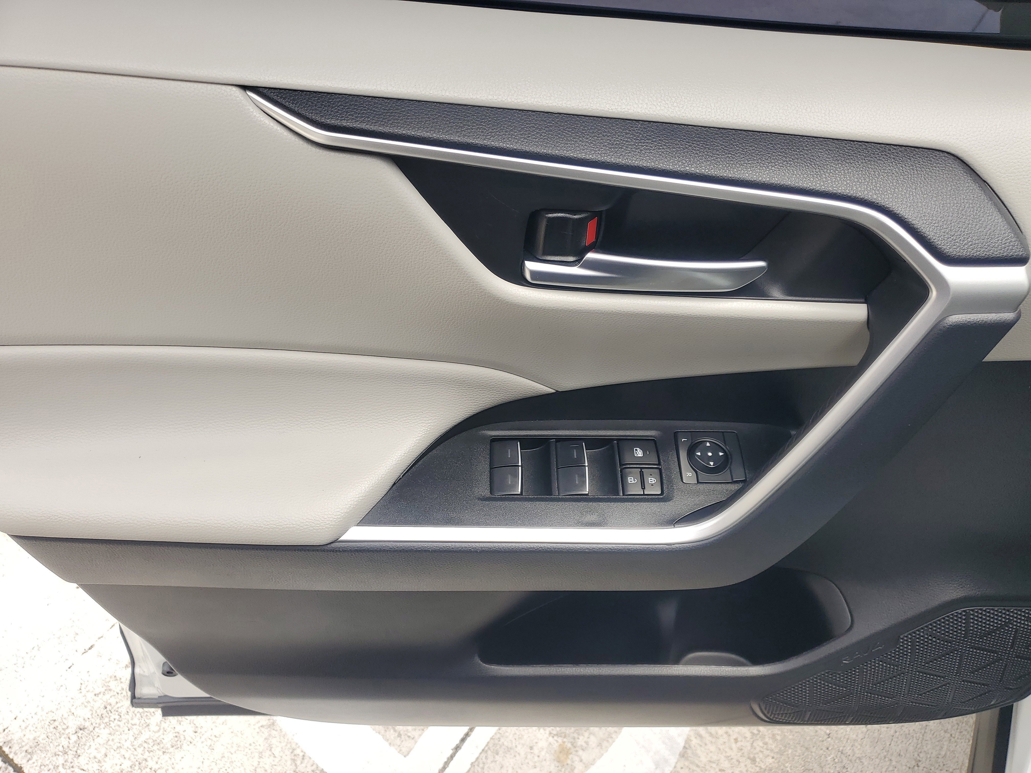 Certified 2024 Toyota RAV4 XLE w/ Convenience Package image 20