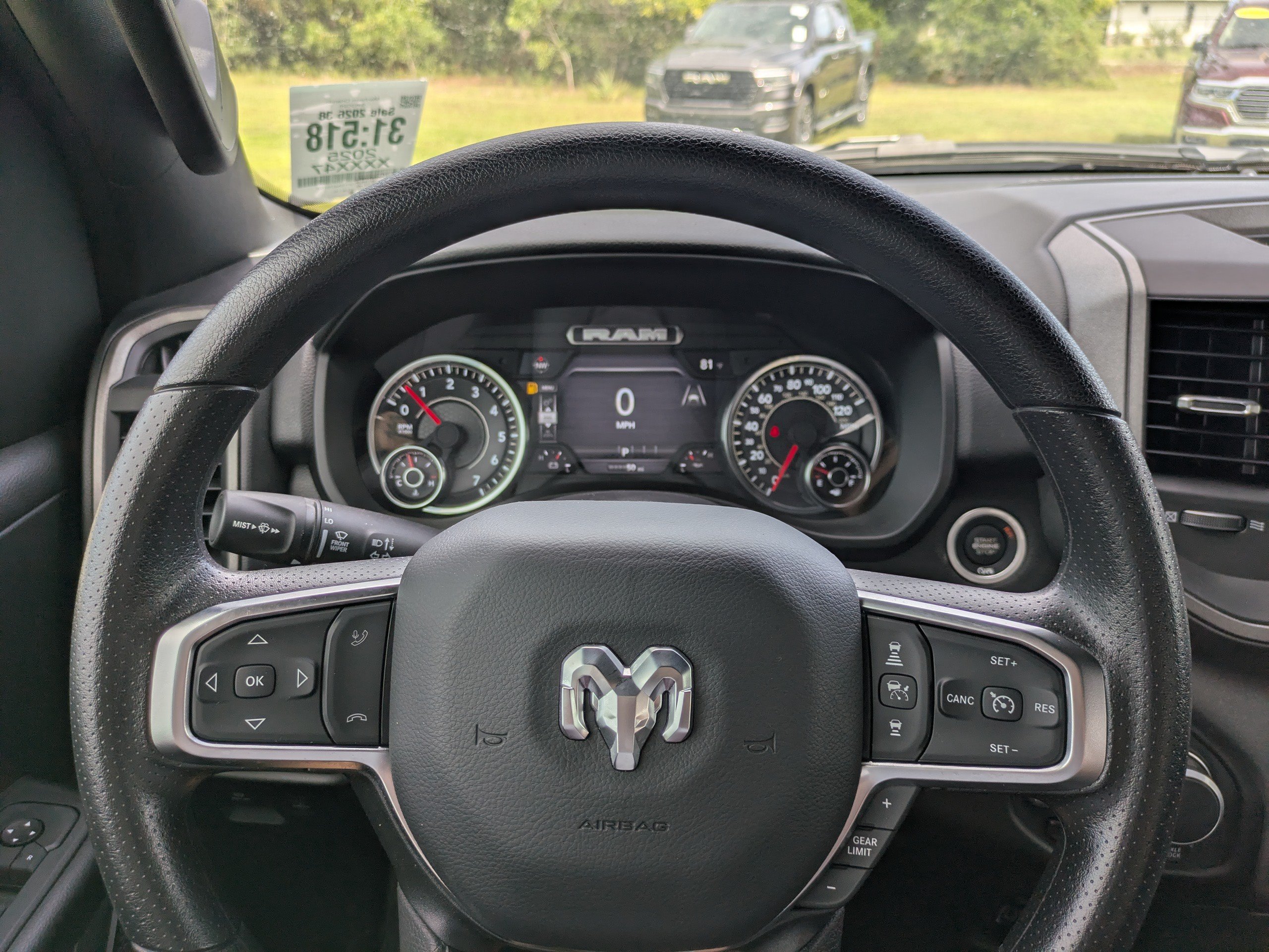 Used 2025 RAM 1500 Warlock AWD/4WD image 32