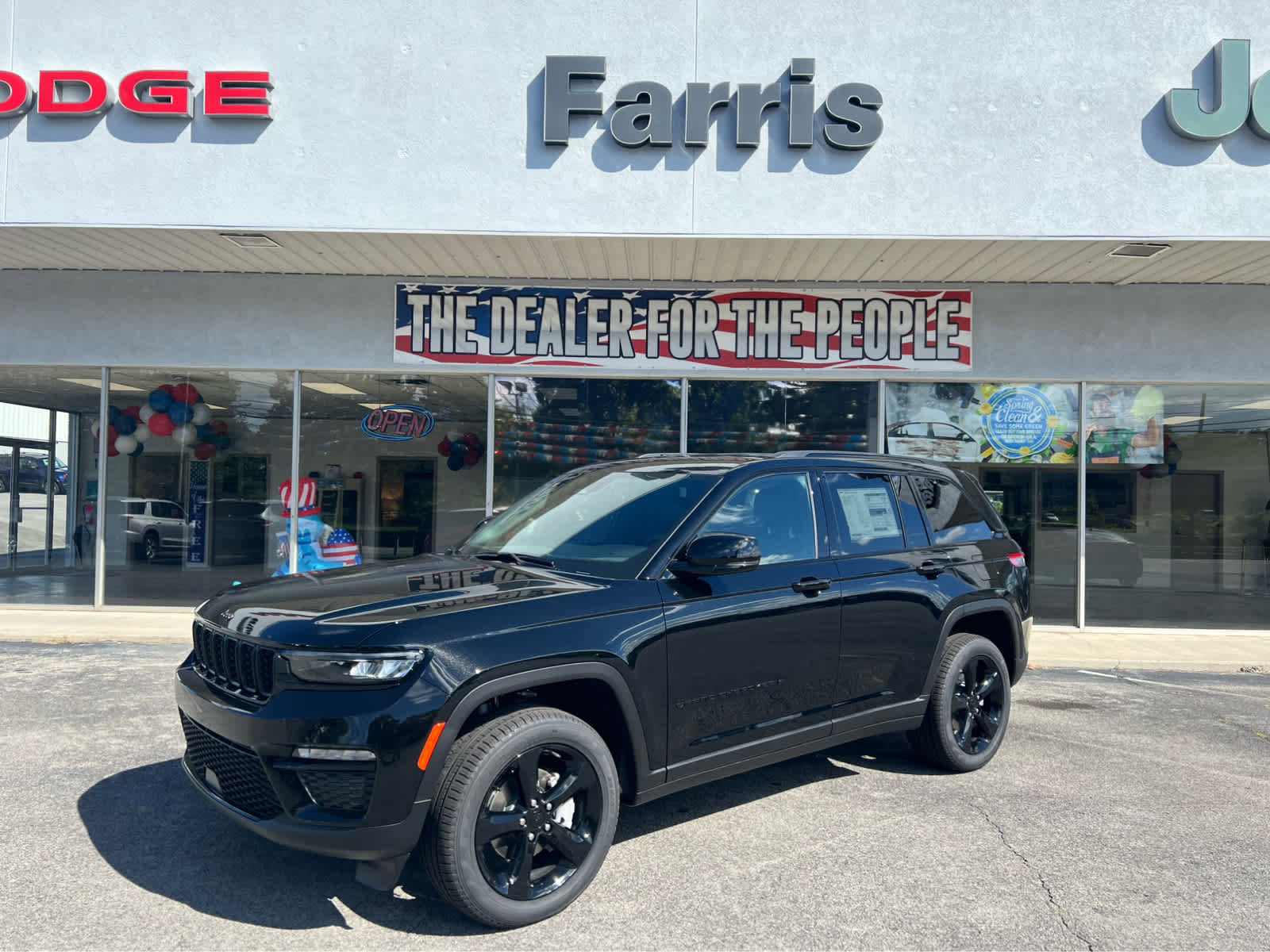 New 2025 Jeep Grand Cherokee Limited w/ Black Appearance Package