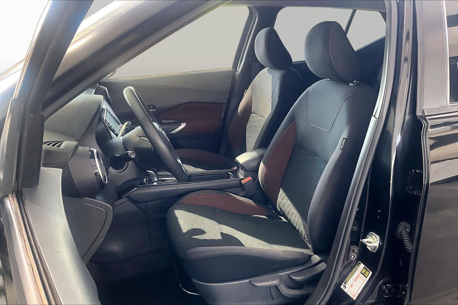 Certified 2023 Nissan Kicks SR FWD image 8