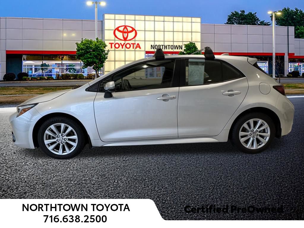 Used 2023 Toyota Corolla SE image 2