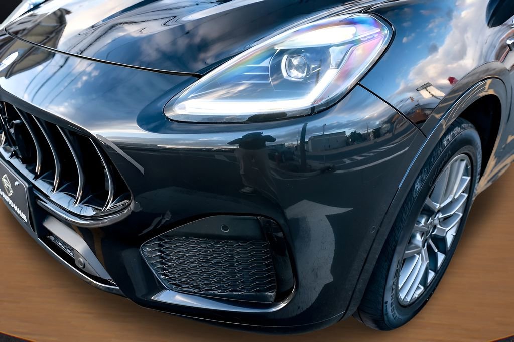Used 2024 Maserati Grecale GT image 13