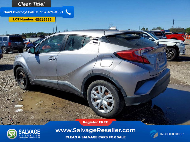 Used 2019 Toyota C-HR LE image 3