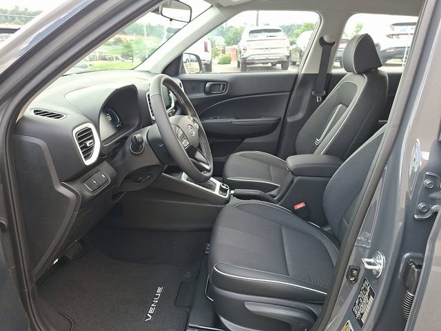 New 2026 Hyundai Venue SEL FWD image 13