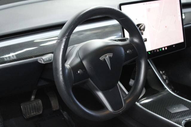 Used 2018 Tesla Model 3 Long Range AWD/4WD image 13