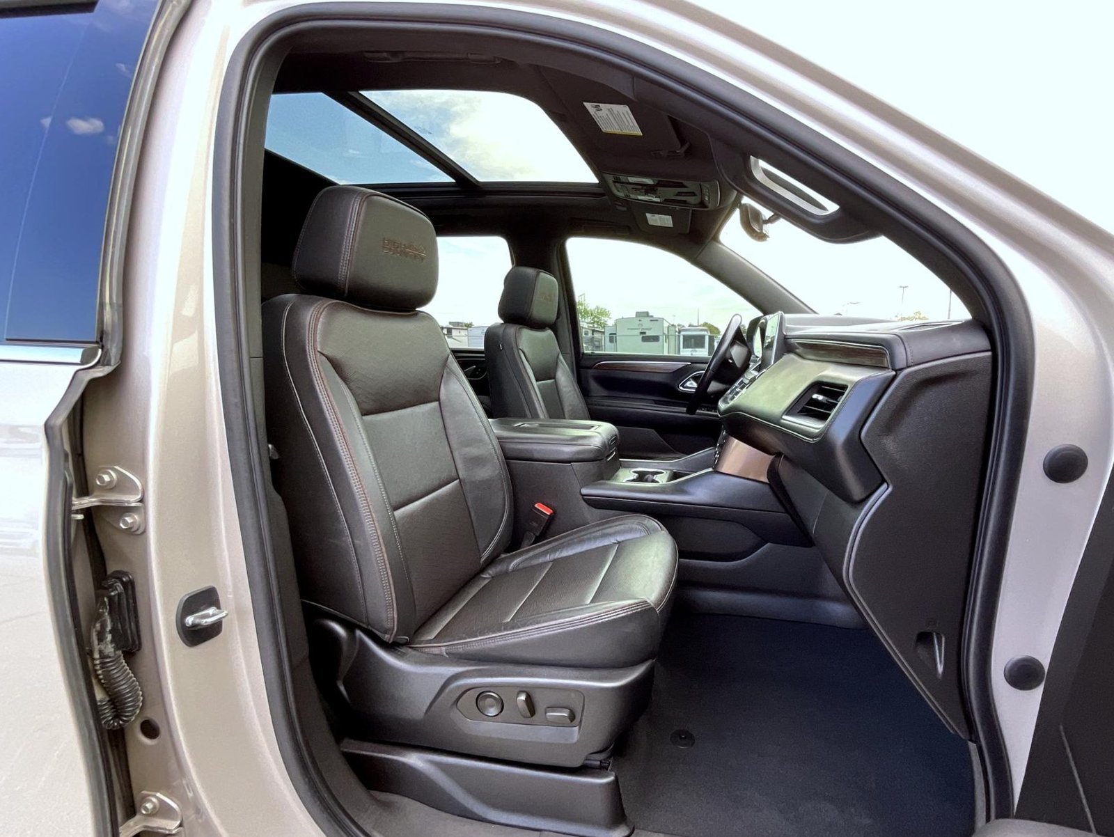 Certified 2021 Chevrolet Tahoe High Country AWD/4WD image 15