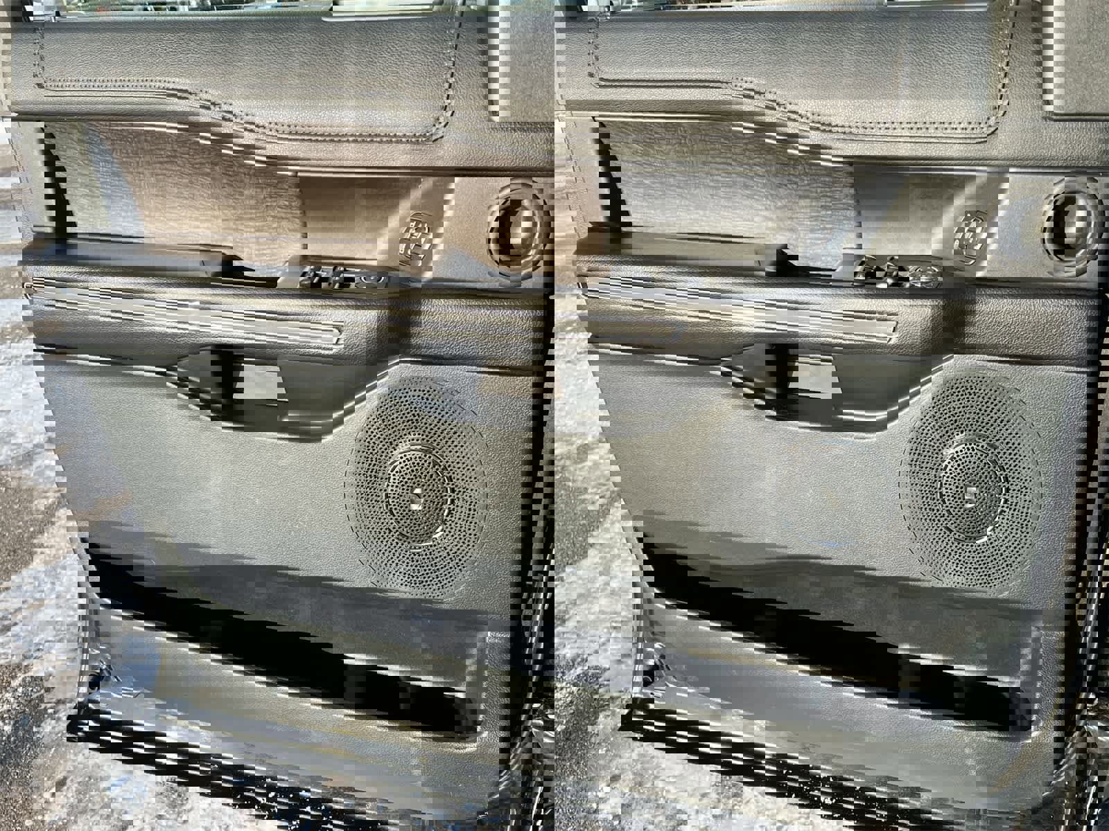 Used 2018 Ford Expedition Limited image 29