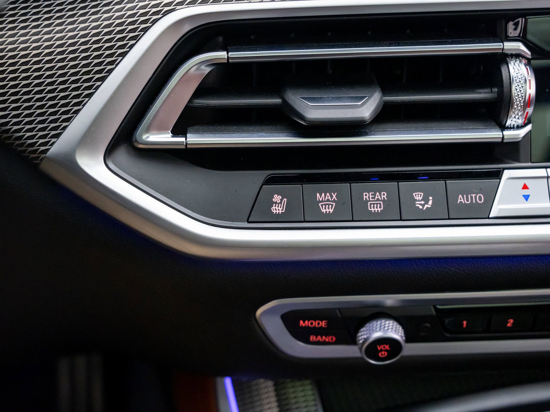 Certified 2023 BMW X5 M50i w/ Executive Package image 36