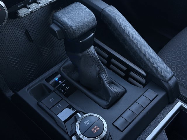 Used 2025 Toyota 4Runner SR5 AWD/4WD image 19