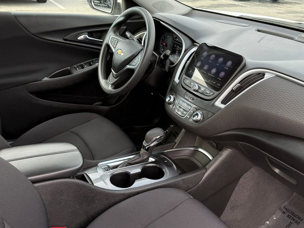 Used 2023 Chevrolet Malibu LT image 8