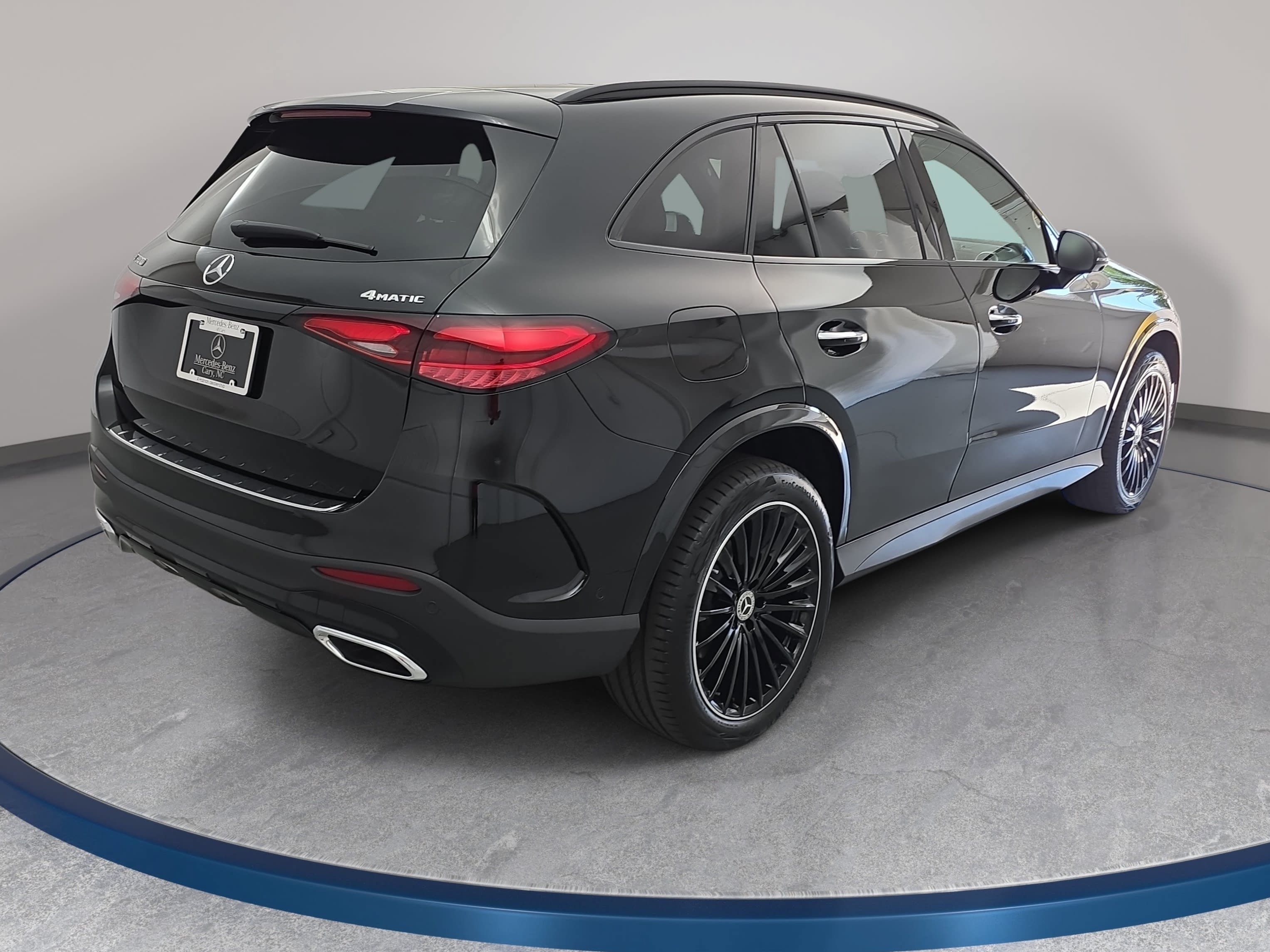 Used 2026 Mercedes-Benz GLC 300 4MATIC image 5