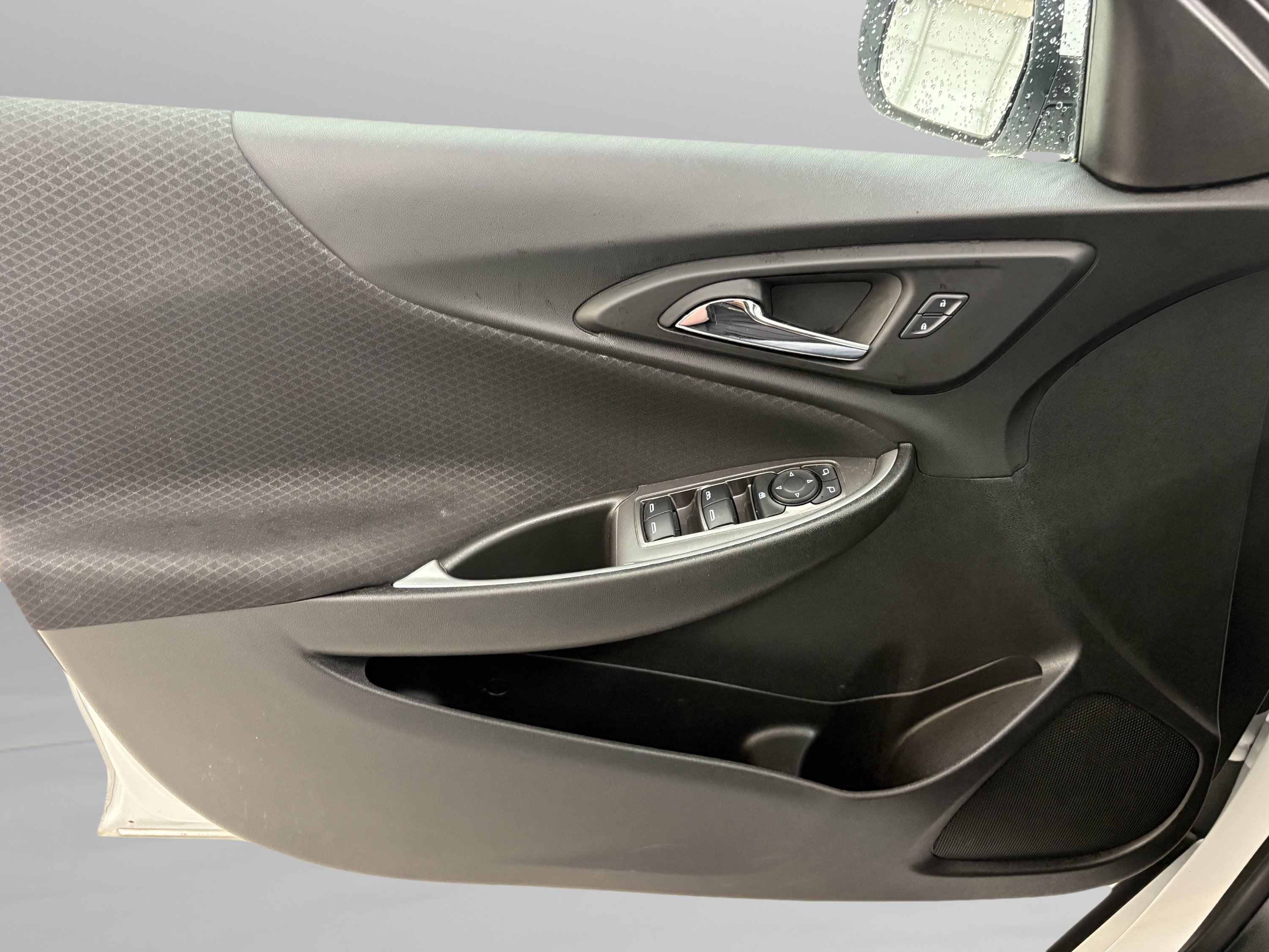 Used 2025 Chevrolet Malibu LT FWD image 24