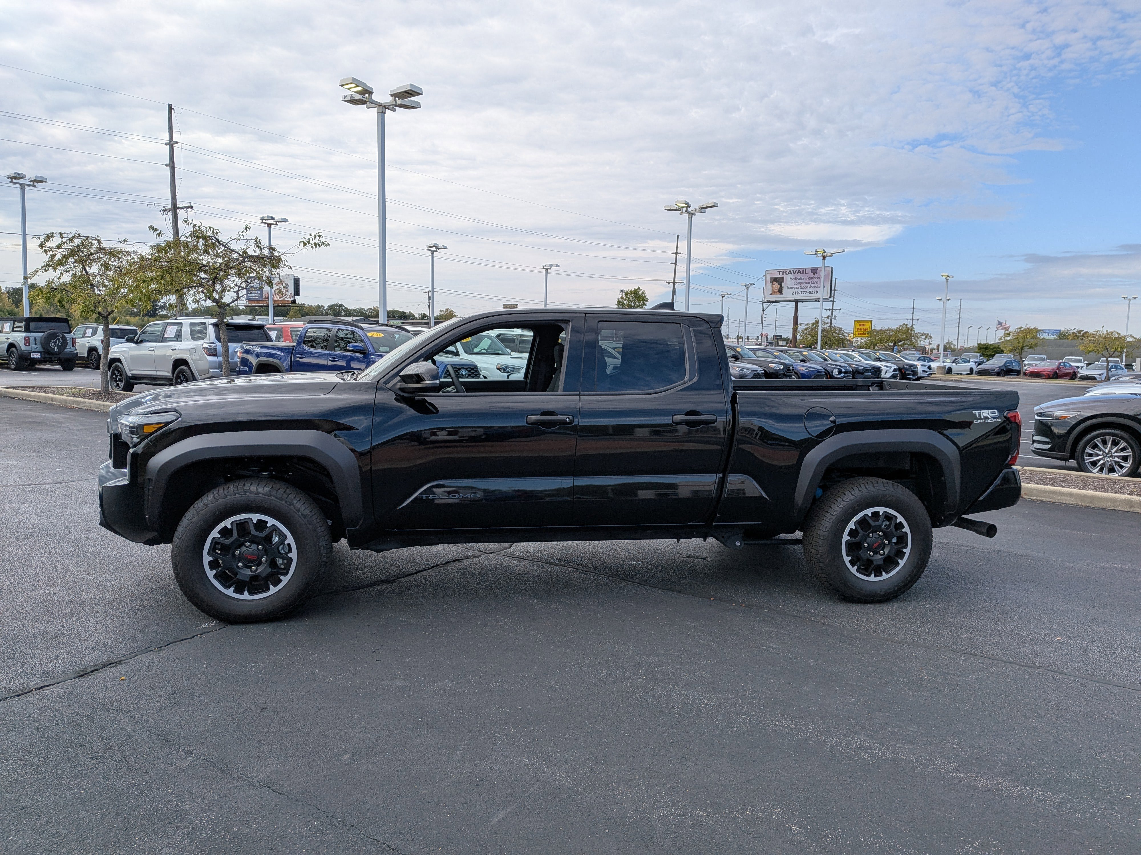 New 2025 Toyota Tacoma TRD Off-Road w/ TRD Off Road Upgrade Package image 4
